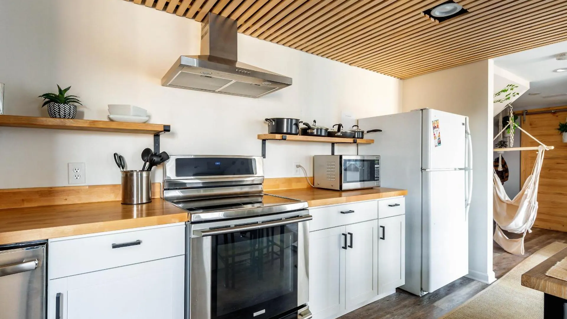 Apartment Private Nashville Haven - Minutes To Broadway, Bna